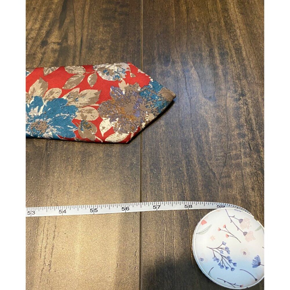 Bugatti Floral Tie 100% Italian Silk Made In USA 59" Mens Classic Necktie - Picture 7 of 8